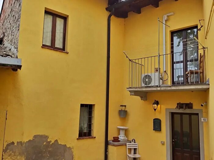 Casa quadrilocale in vendita in Via Battisti, Ozzano Monferrato