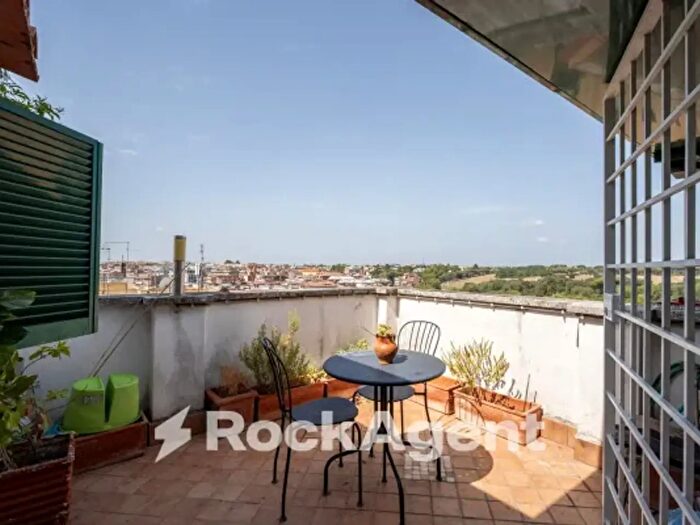 Appartamento bilocale in vendita in Via Trebio Littore, Roma