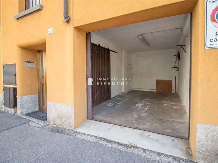 Appartamento trilocale in affitto in Via dei Riccoli, Lecco