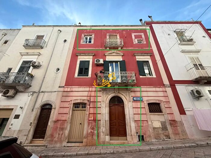 Appartamento con 5 locali in vendita in Via G Marconi, Castellana Grotte