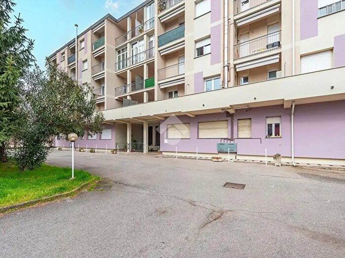 Appartamento bilocale in vendita in Via Colombo, Rescaldina