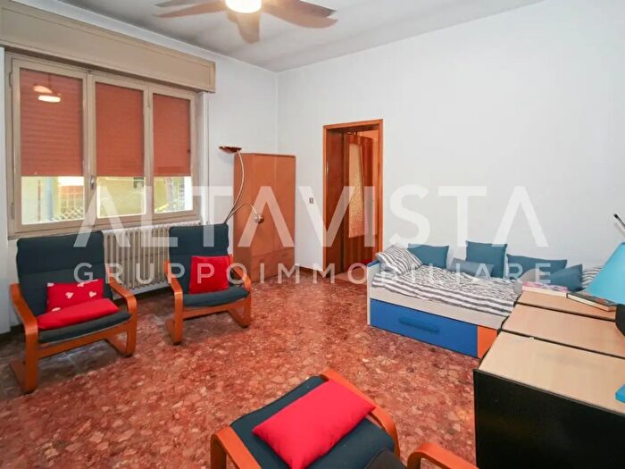 Casa quadrilocale in vendita in Via Stazione, Calcinato