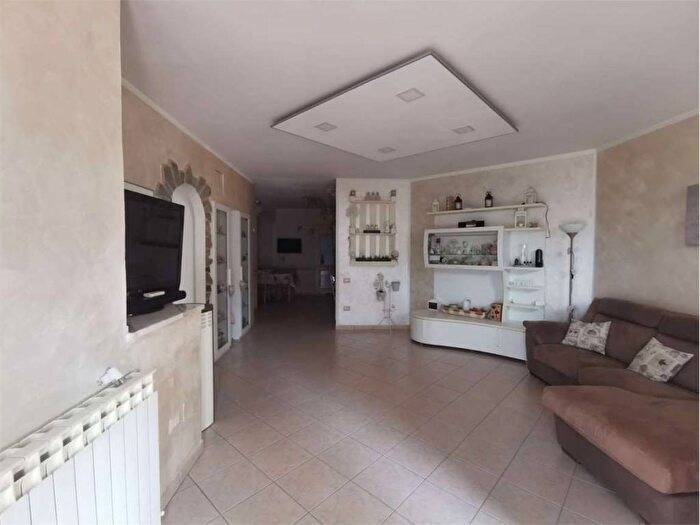 Appartamento trilocale in affitto in Centro, Subbiano