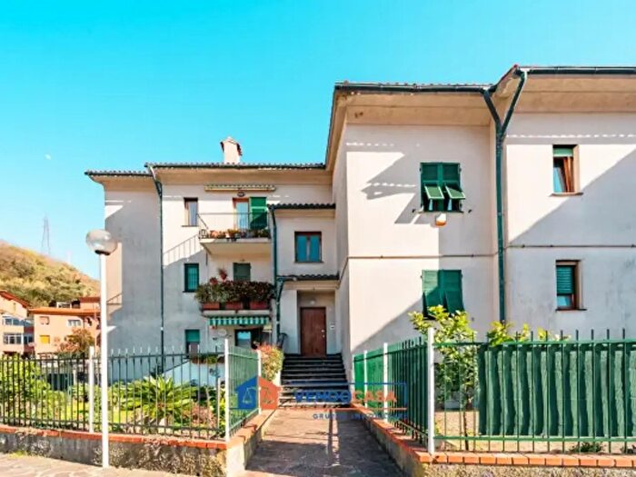 Appartamento con 5 locali in vendita in Via Lino Saettone, Albisola Superiore