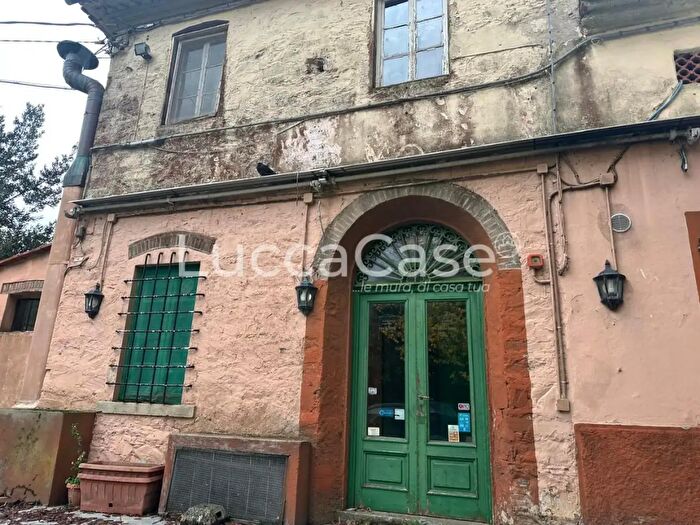 Casa con 6 locali in vendita in Capannori