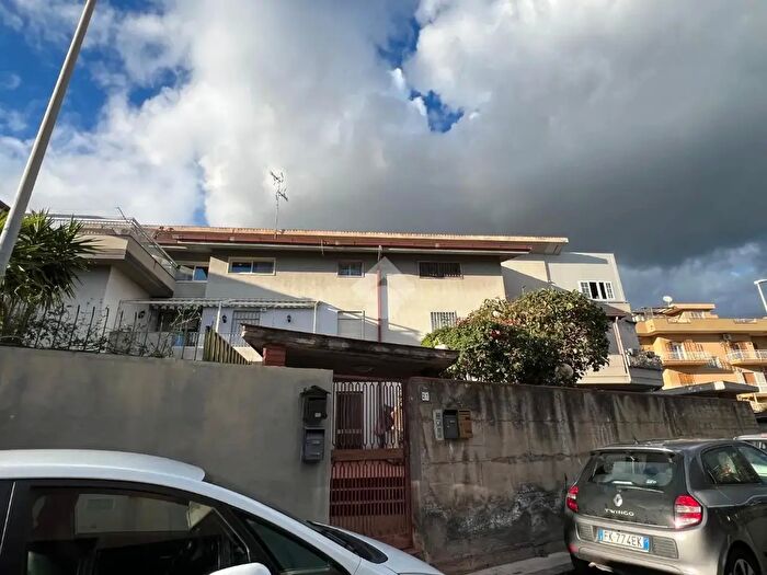 Appartamento quadrilocale in vendita in Via Antonio Canepa, Catania