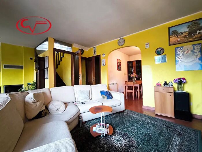 Casa quadrilocale in vendita in Strada Provinciale delle Miniere, Cavriglia