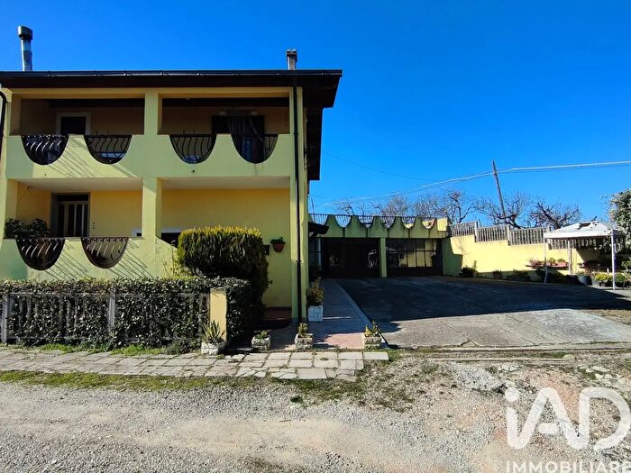 Casa con 13 locali in vendita in Via Contrada Magnola, Ripatransone