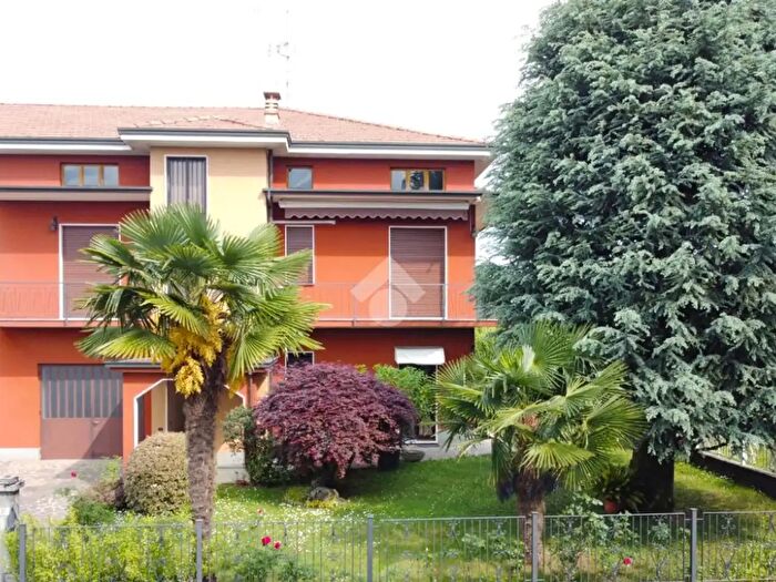 Appartamento quadrilocale in vendita in Via Antonio Gramsci, Barzano