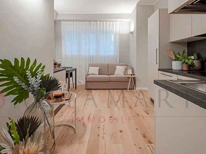 Appartamento bilocale in vendita in Via Francesco Primaticcio, Milano