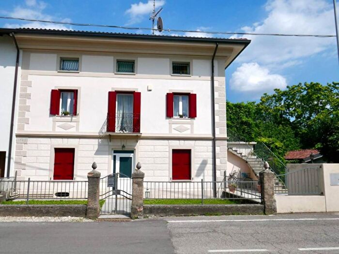 Appartamento trilocale in affitto in Istrago, Spilimbergo