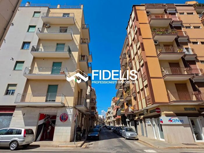 Appartamento trilocale in vendita in Via Milano, Andria