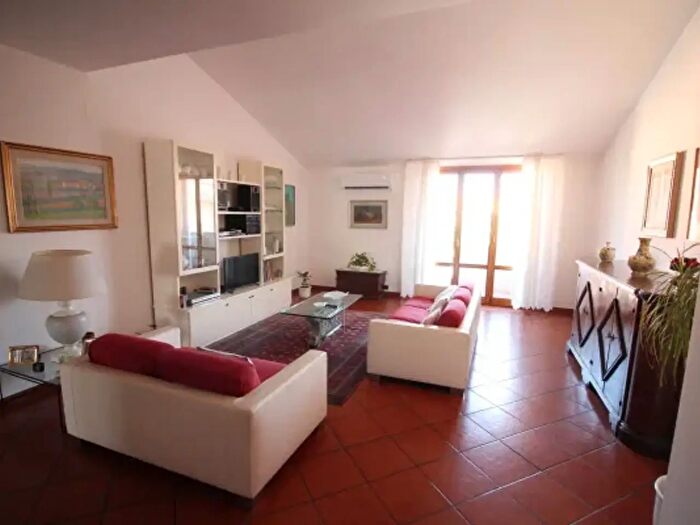 Appartamento con 6 locali in vendita in Via Taddeino Taddeini, Montespertoli