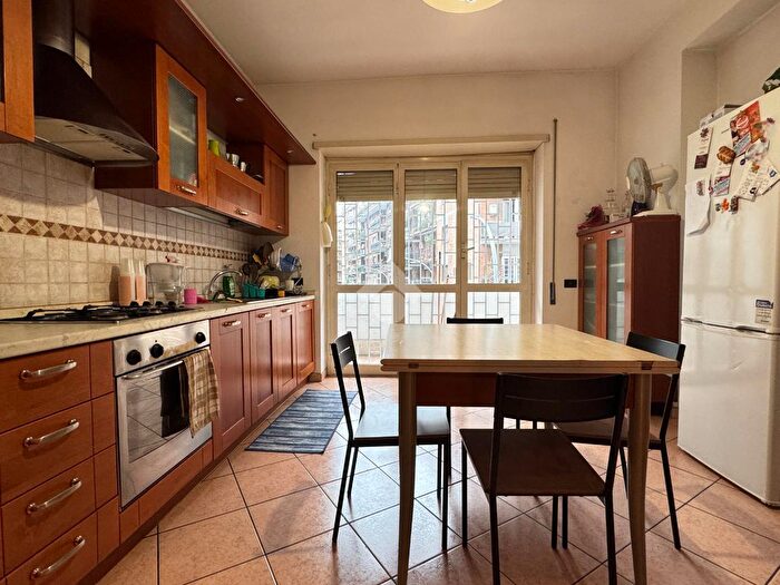 Appartamento trilocale in vendita in Via delle Cave di Pietralata, Roma