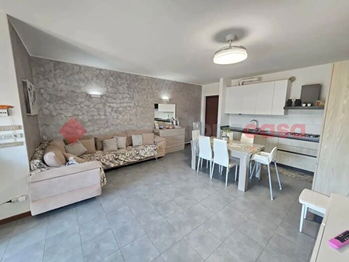 Appartamento con 5 locali in vendita in Via Palazzina, San Pietro Di Morubio