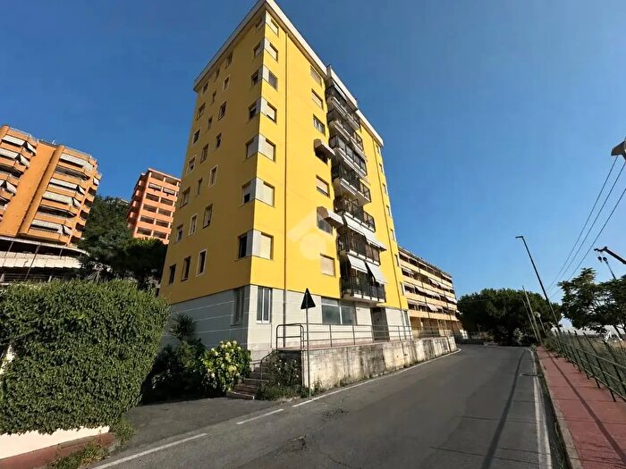 Appartamento con 5 locali in vendita in Via Garibbe, Vallecrosia