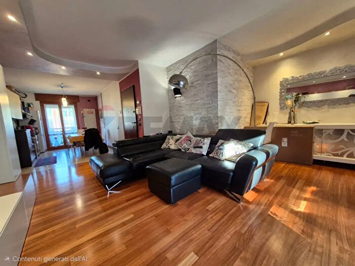 Appartamento con 5 locali in vendita in Corso Unione Sovietica, Torino