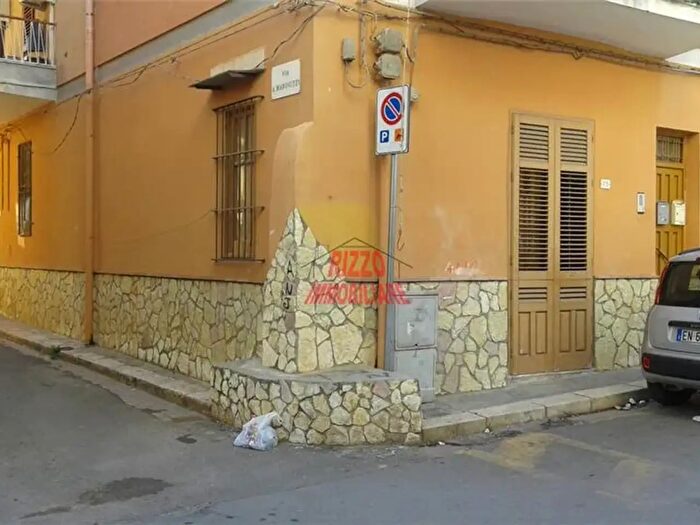 Appartamento trilocale in affitto in Villabate