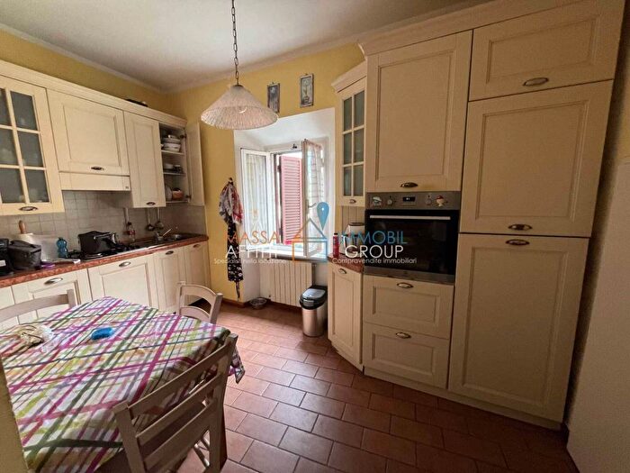 Appartamento quadrilocale in affitto in Via Luni, Avenza, Carrara