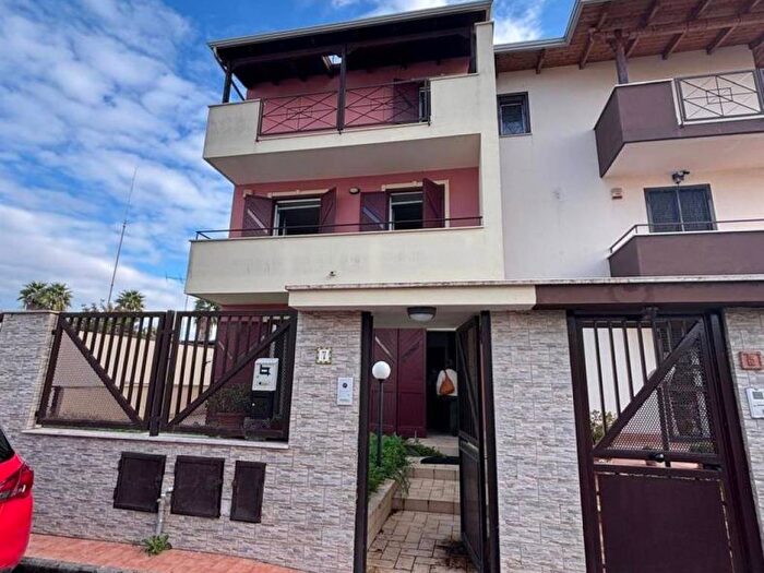 Casa con 6 locali in affitto in via dei gigli, Carinaro