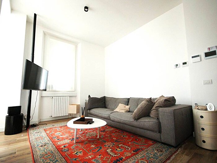 Appartamento trilocale in affitto in Via Niccolò Jommelli, Casoretto, Milano