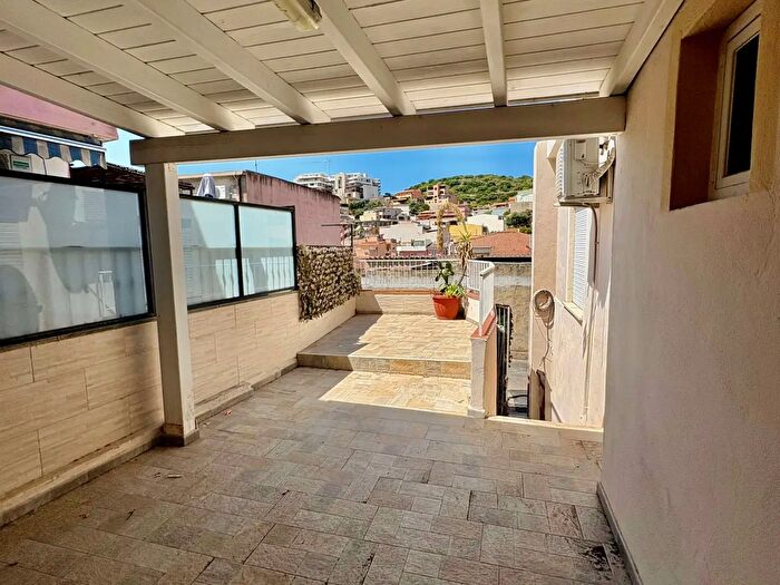 Casa con 7 locali in vendita in Via Capitano Gatta, Villasimius