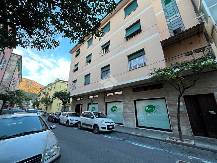 Appartamento quadrilocale in vendita in Via delle Rimembranze, Taggia