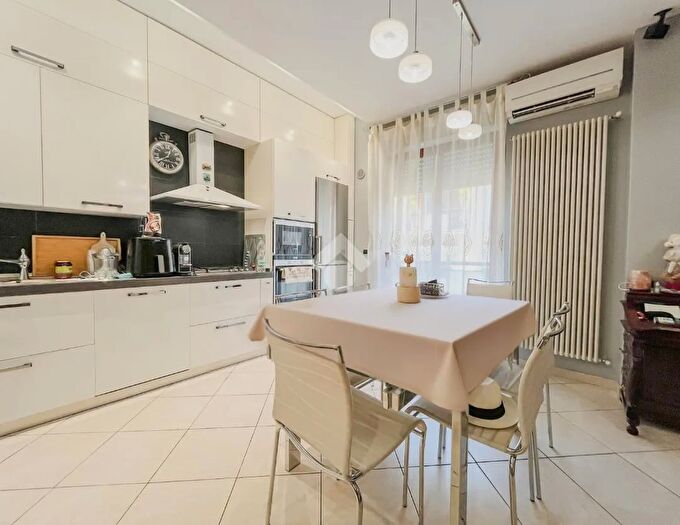 Appartamento trilocale in vendita in Via G Re David, Bari