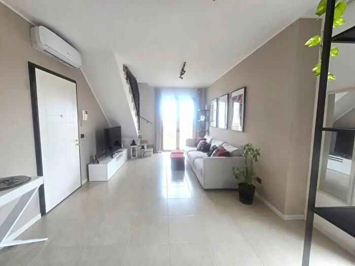 Appartamento trilocale in vendita in Viale Gebel, Rimini