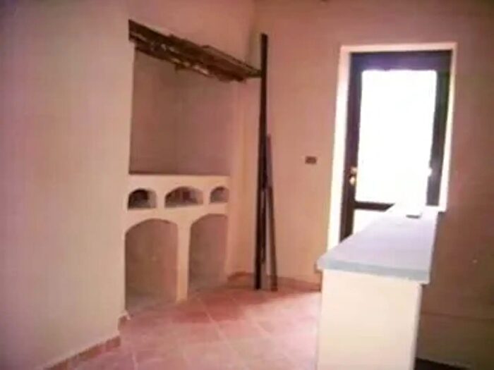Casa con 6 locali in vendita in IV Novembre, Prela