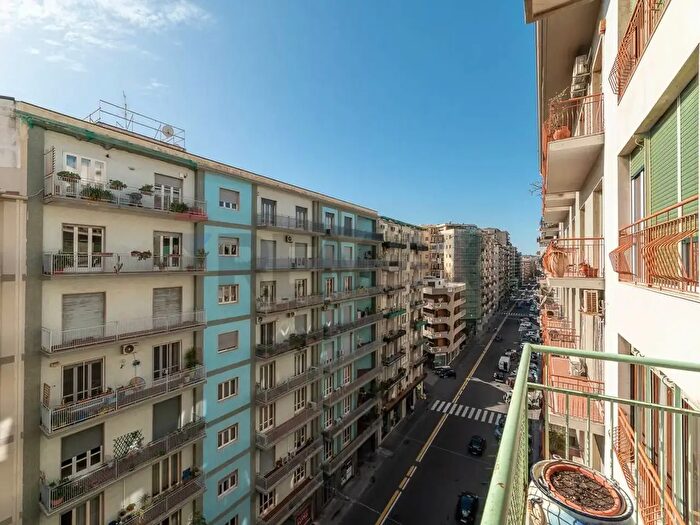 Appartamento quadrilocale in vendita in Via Giacomo Leopardi, Catania