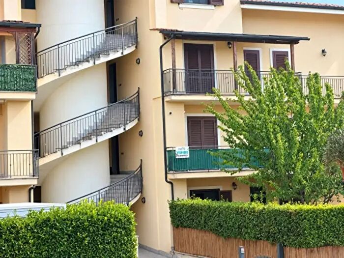 Appartamento trilocale in vendita in Via Renato Guttuso e, Mentana