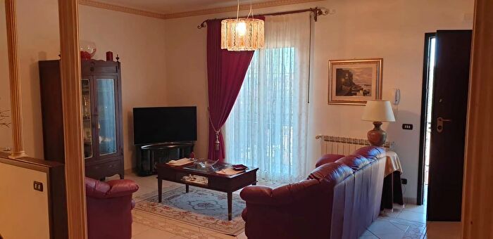 Casa con 5 locali in vendita in Via Caduti di Nassiriya, Mineo