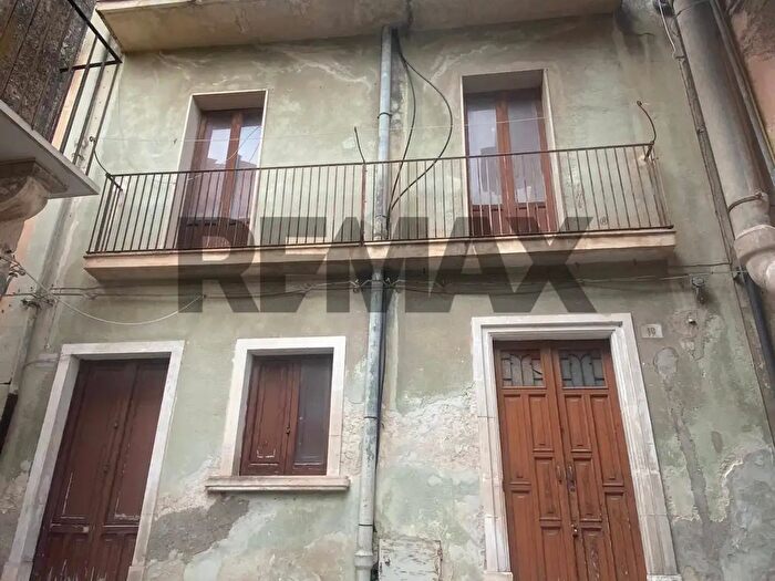 Casa quadrilocale in vendita in Via Amore Pietro, Modica