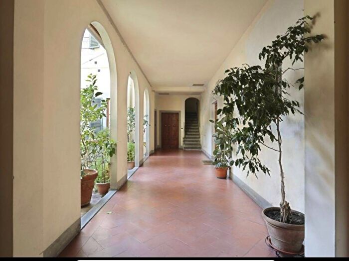 Appartamento con 5 locali in affitto in Via dei Pandolfini, Signoria Uffizi, Firenze