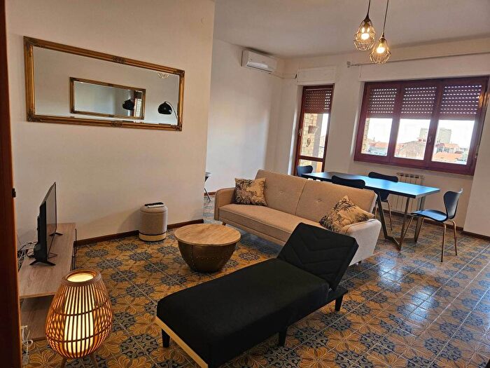 Appartamento con 6 locali in affitto in Via Giuseppe Mazzini, San Giuseppe, Sassari