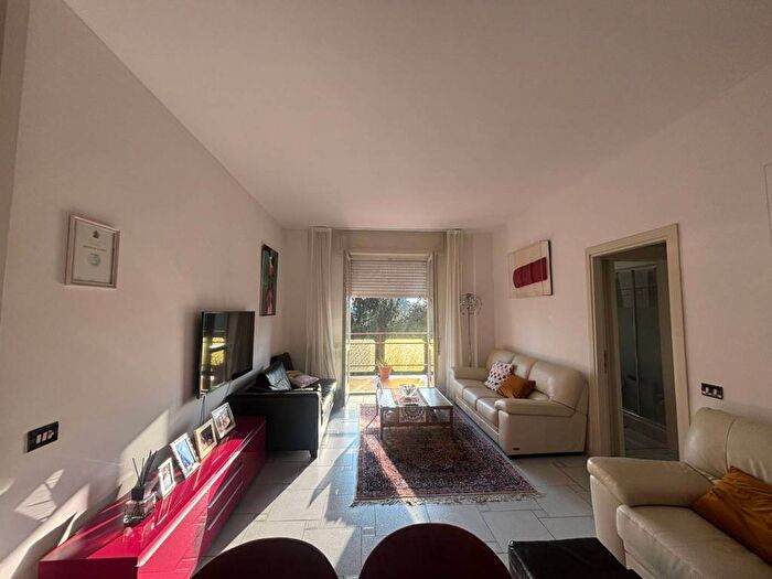 Appartamento trilocale in affitto in Via Codignole, Brescia Due, Brescia