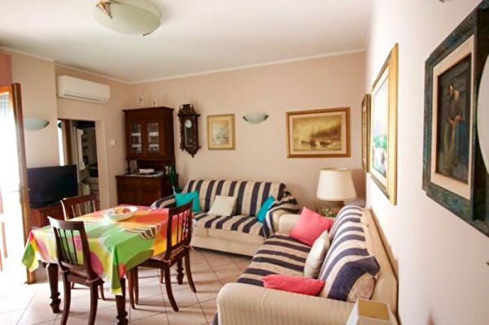 Appartamento quadrilocale in affitto in Forte Dei Marmi