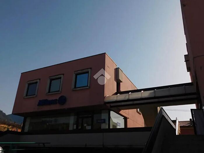 Appartamento con 5 locali in vendita in Via Leonardo da Vinci, Gubbio