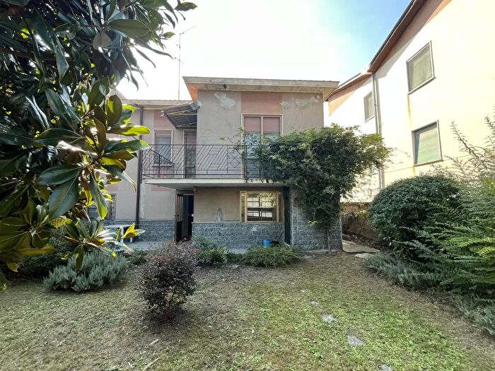 Casa trilocale in vendita in Via San Giovanni, Vigevano