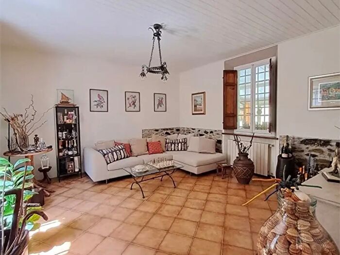 Casa con 6 locali in vendita in Massarosa