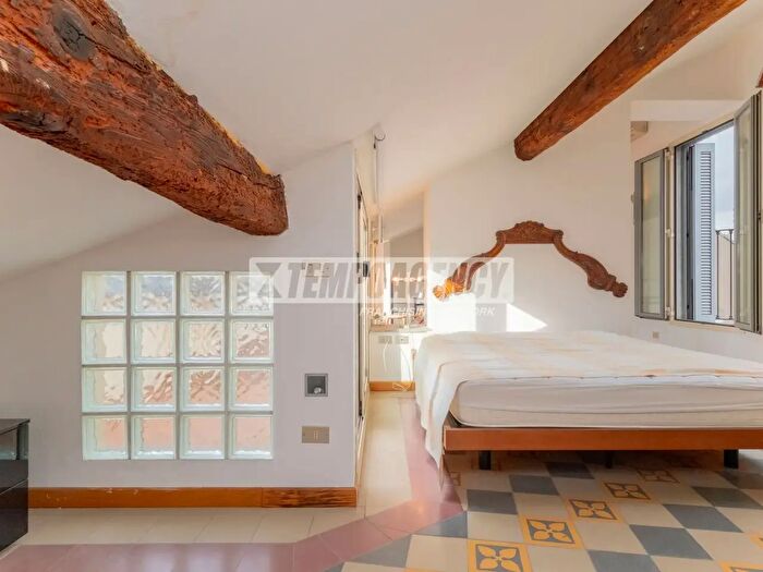 Appartamento trilocale in vendita in Via Terraggio, Milano