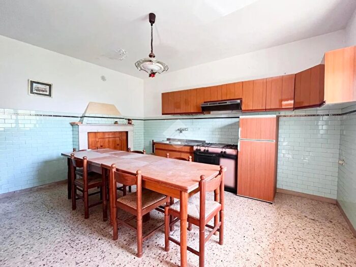 Casa trilocale in vendita in Via Costa Bianca, Mozzagrogna