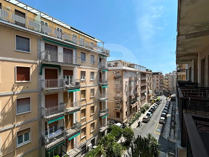Appartamento con 5 locali in vendita in Via Bogliolo, Alassio