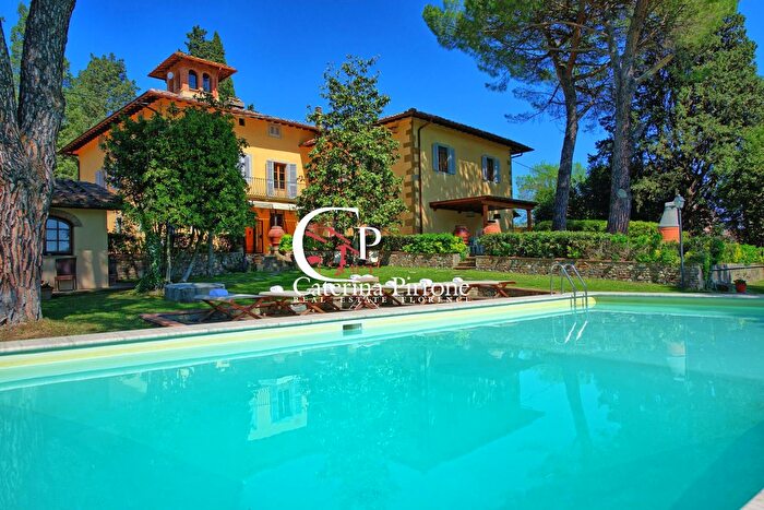 Casa con 15 locali in vendita in Località Bagnano, Certaldo