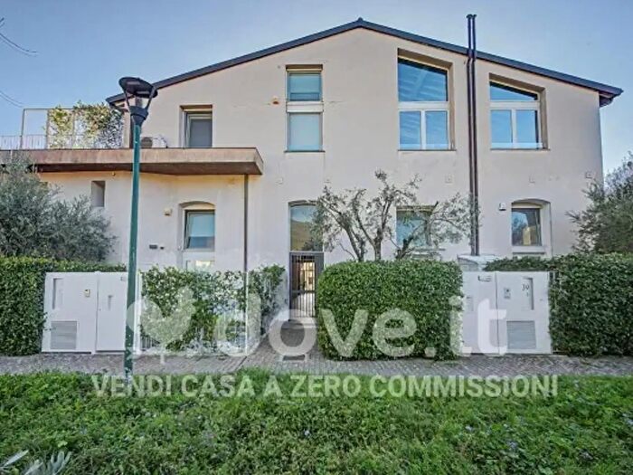 Appartamento bilocale in vendita in Via Guado a Santa Lucia, Prato