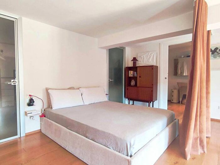 Appartamento monolocale in affitto in Via Andrea Ponti, Barona, Milano