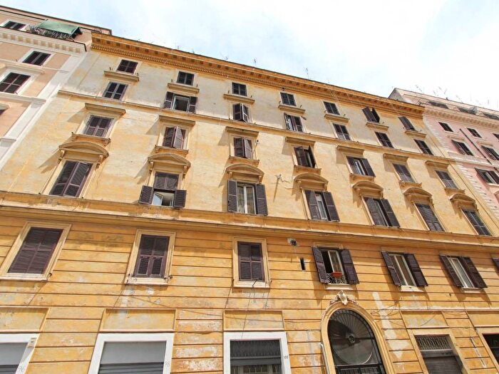 Appartamento trilocale in affitto in Via Emanuele Filiberto, Esquilino, Roma