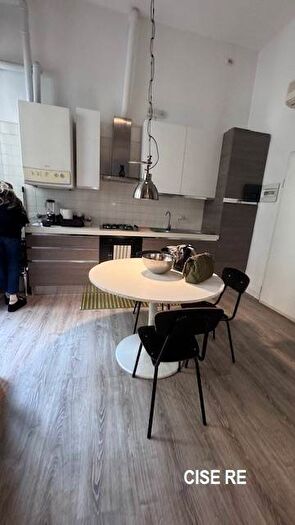 Appartamento bilocale in affitto in Via Luigi Settembrini, Centrale, Milano