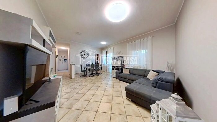 Appartamento con 5 locali in vendita in Via dei Fiori, San Maurizio Canavese